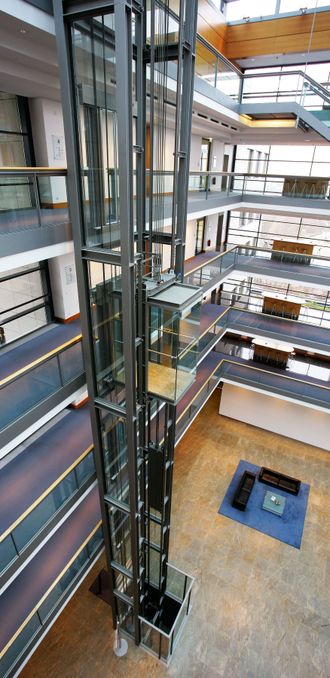 Häfelein & Windeck Aufzugbau, Aufzug für Büro und Geschäft